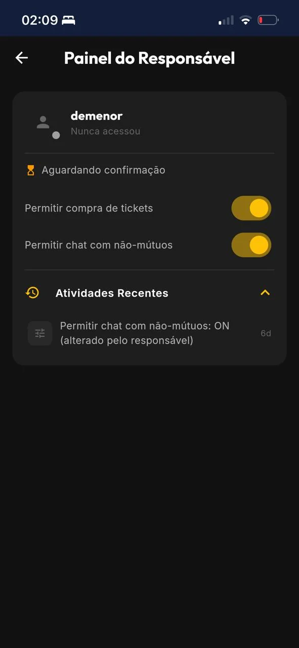 Painel do Responsável — Toggles ECA Digital pra menor vinculado: tickets, chat, atividades recentes.